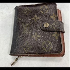 LOUIS VUITTON MONOGRAM CANVAS COMPACT WALLET